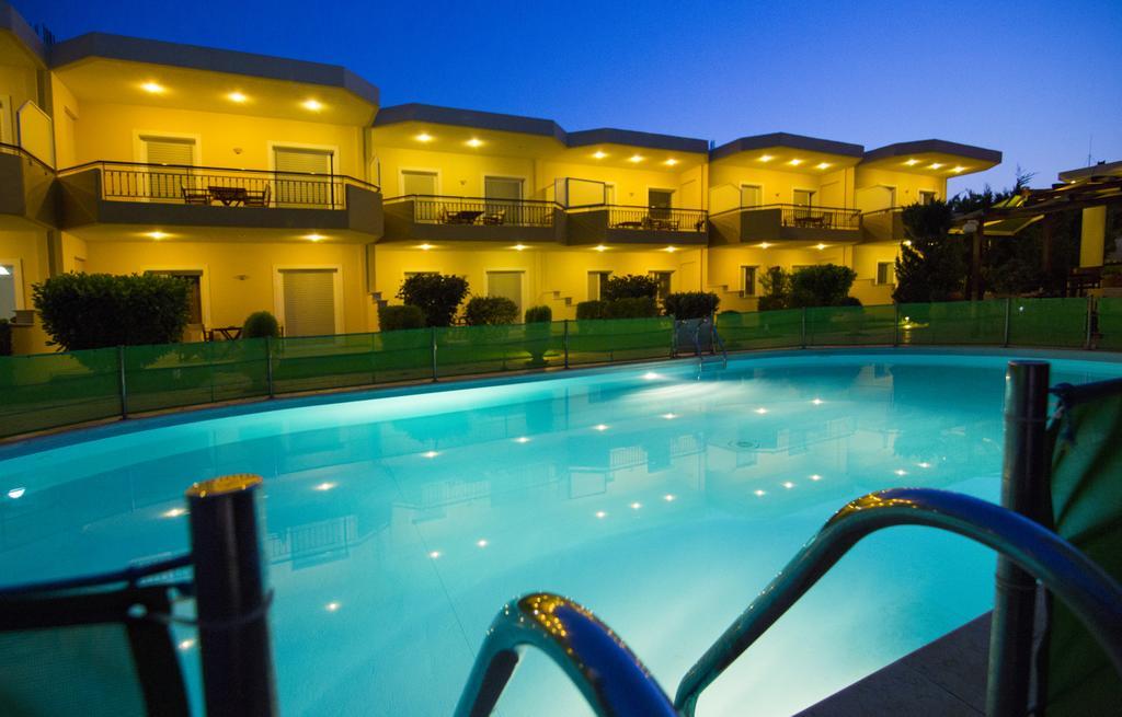 Vakis Apartments Zaharo Dış mekan fotoğraf