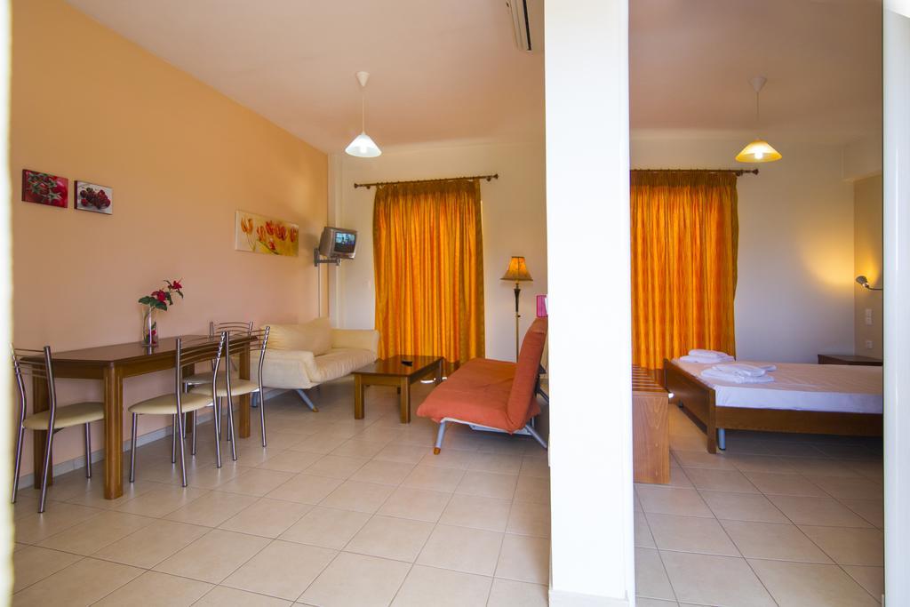 Vakis Apartments Zaharo Dış mekan fotoğraf