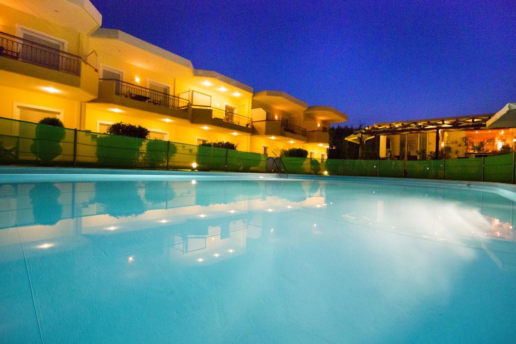 Vakis Apartments Zaharo Dış mekan fotoğraf