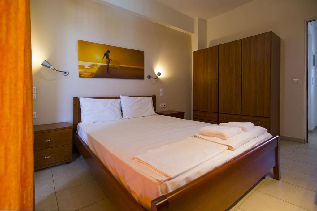 Vakis Apartments Zaharo Oda fotoğraf