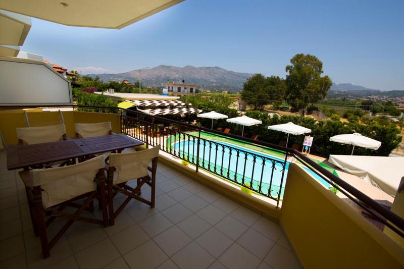 Vakis Apartments Zaharo Dış mekan fotoğraf